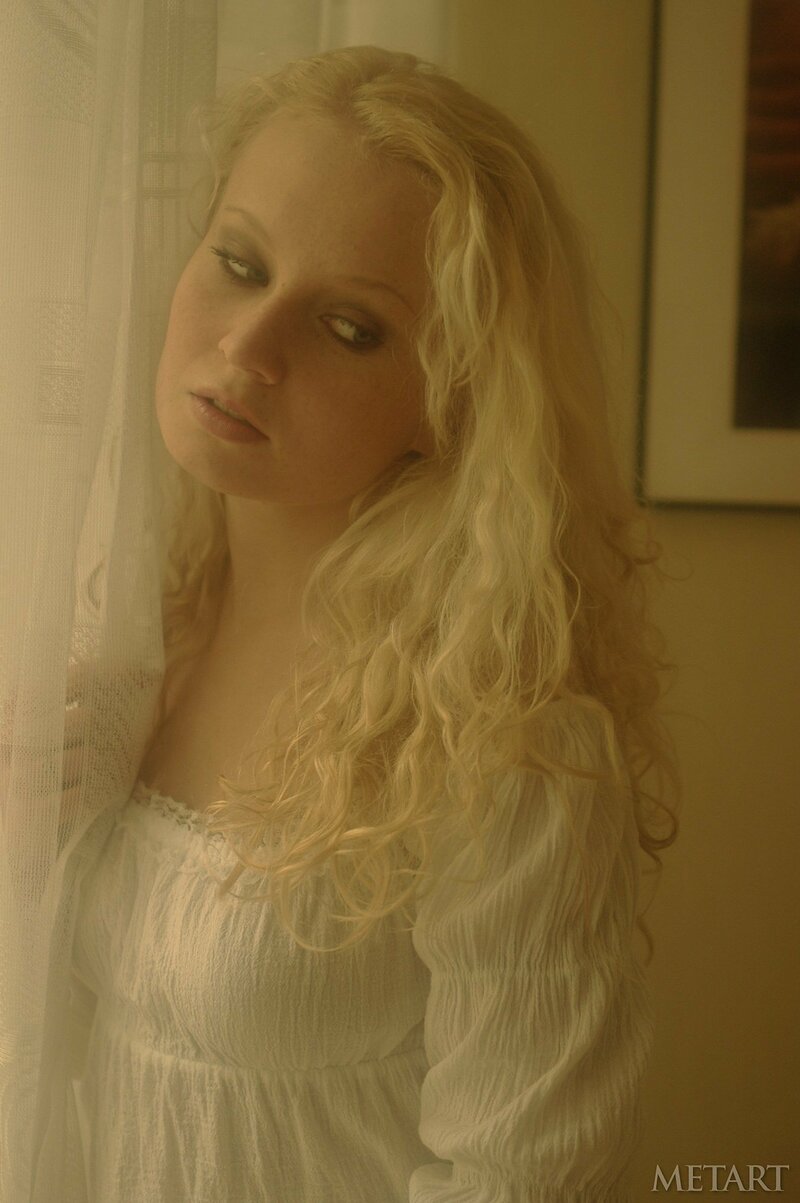 Полина, 24 года, 0 размер груди